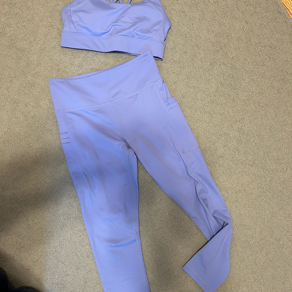 Zyia  pocket leggings and sports bra